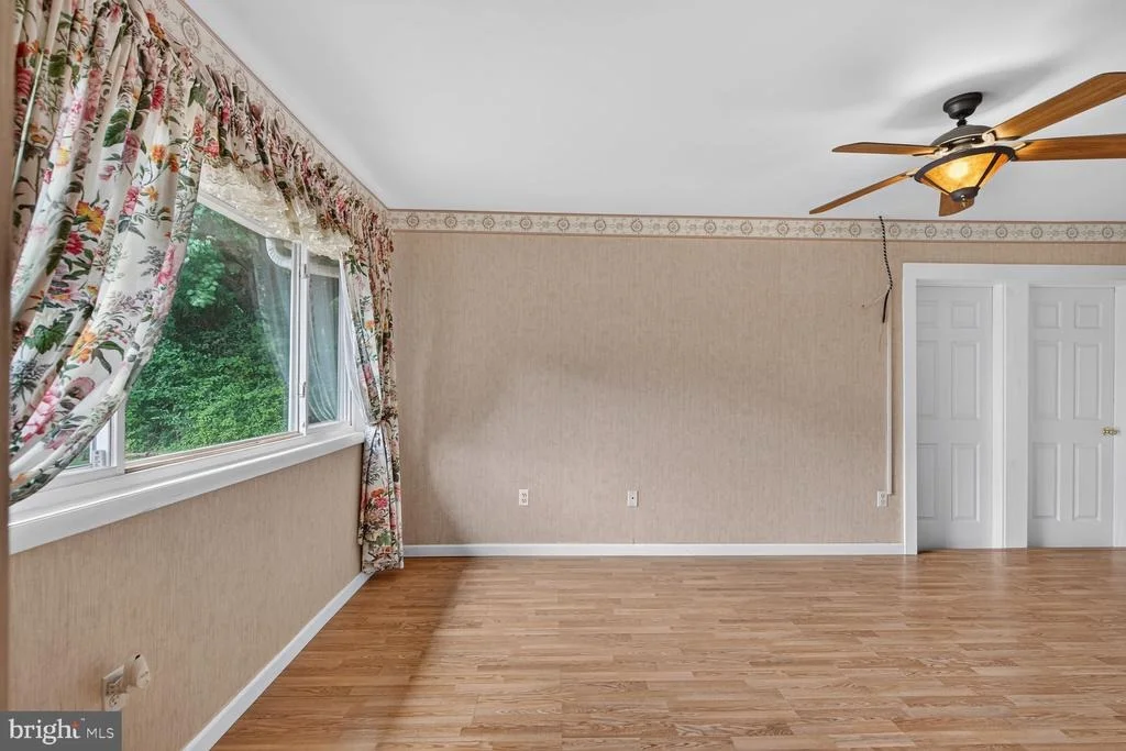 Photo of 323 AVONDALE DRIVE