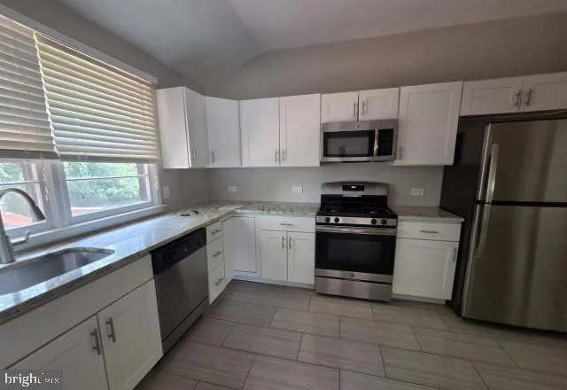 Photo of 408 BRUCE ROAD