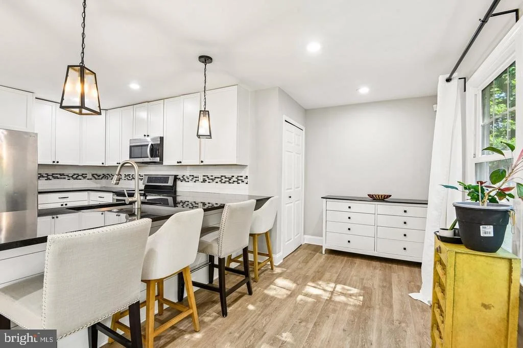 Photo of 8715 CRESTMONT LANE
