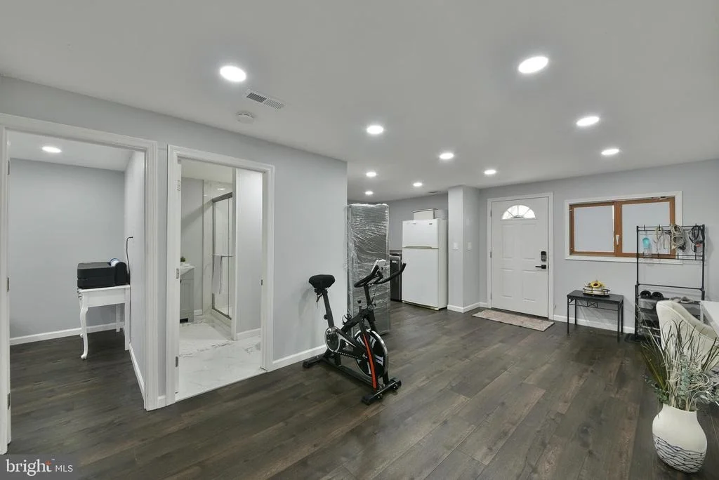 Photo of 8 WINDOVER LANE