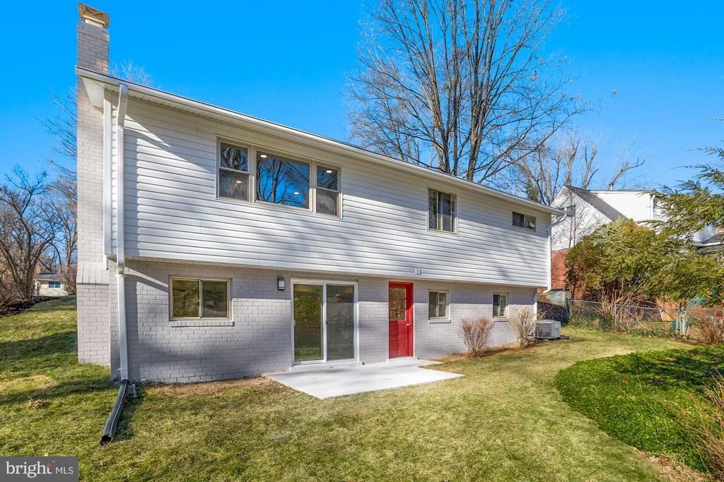 Photo of 9709 COMMONWEALTH BOULEVARD