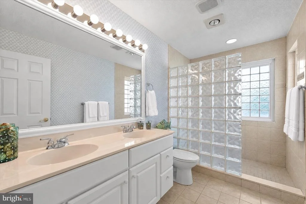 Photo of 36764 BAYSIDE DRIVE