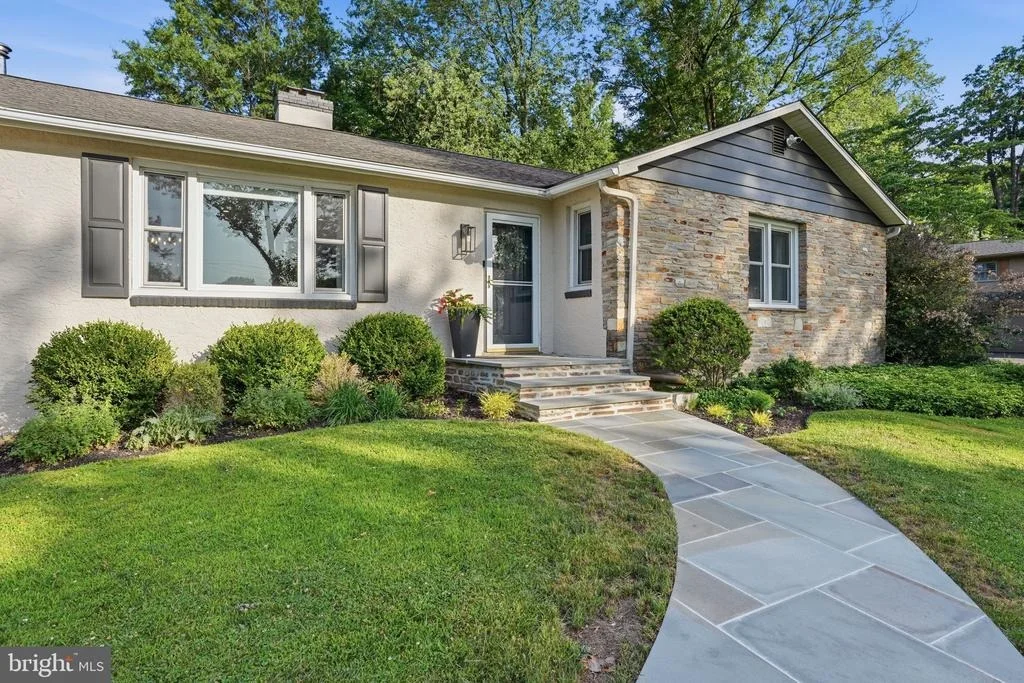 Photo of 607 MCKEAN ROAD