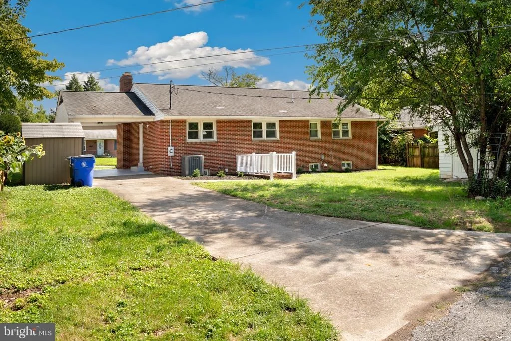 Photo of 615 TANEY AVENUE