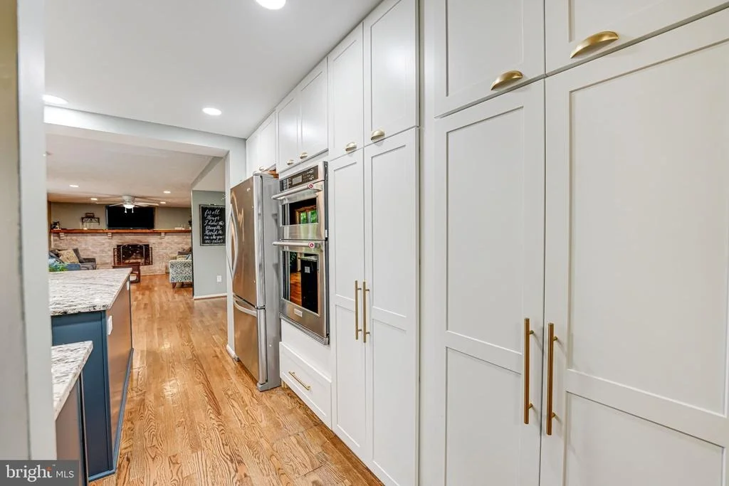 Photo of 15198 HOLLEYSIDE DRIVE