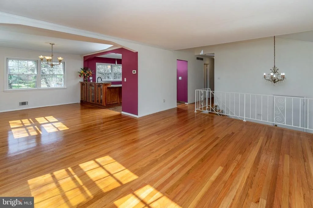 Photo of 6 JEFFREY LANE