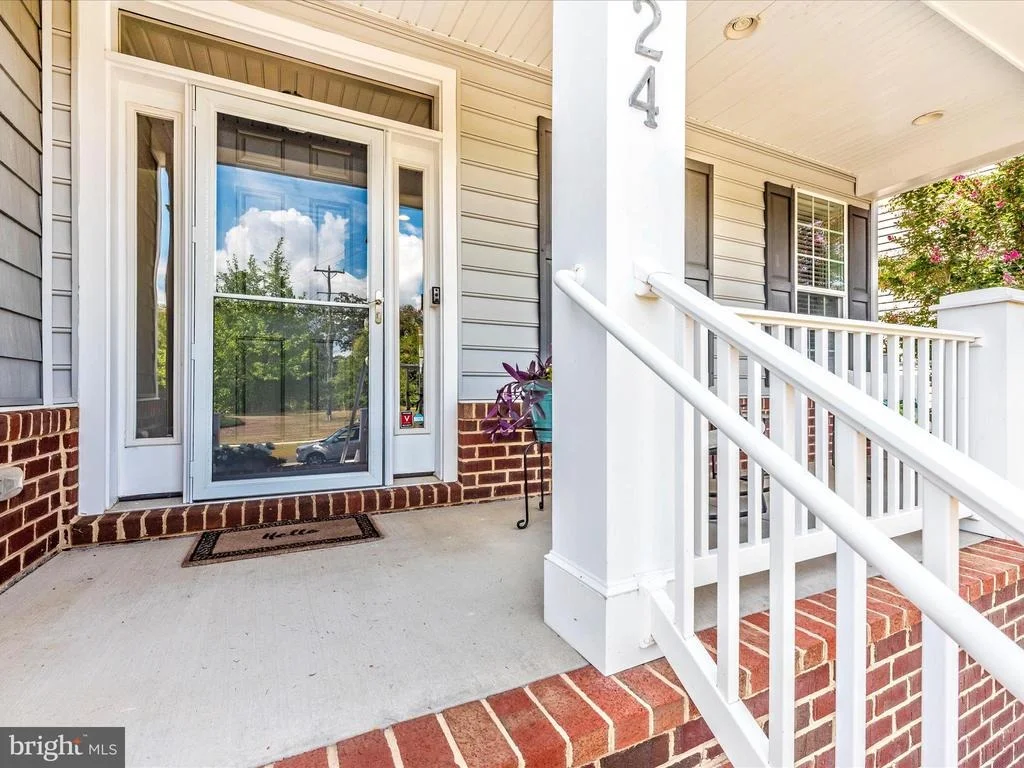 Photo of 724 POTOMAC VIEW PARKWAY
