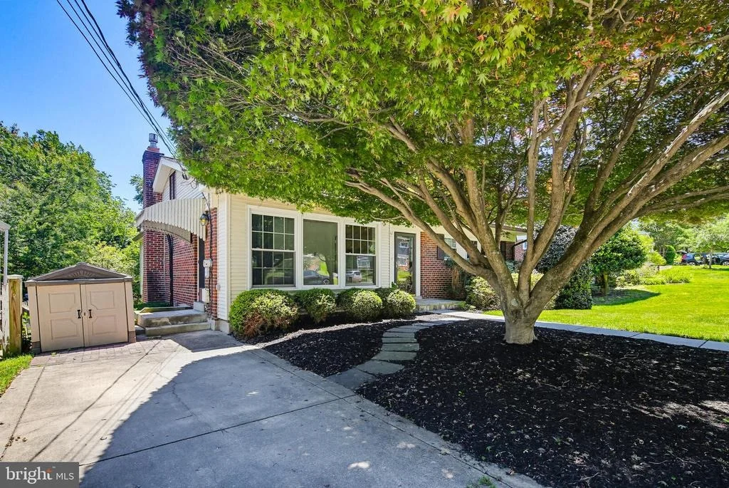 Photo of 504 WATERFORD ROAD