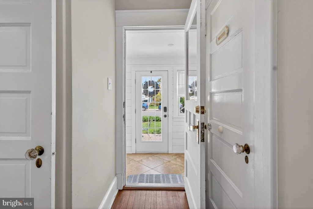 Photo of 829 SAVANNAH ROAD