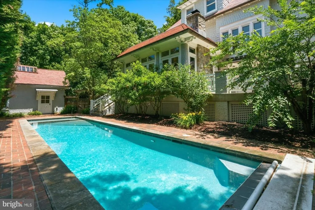 Photo of 5 CHEVY CHASE CIRCLE