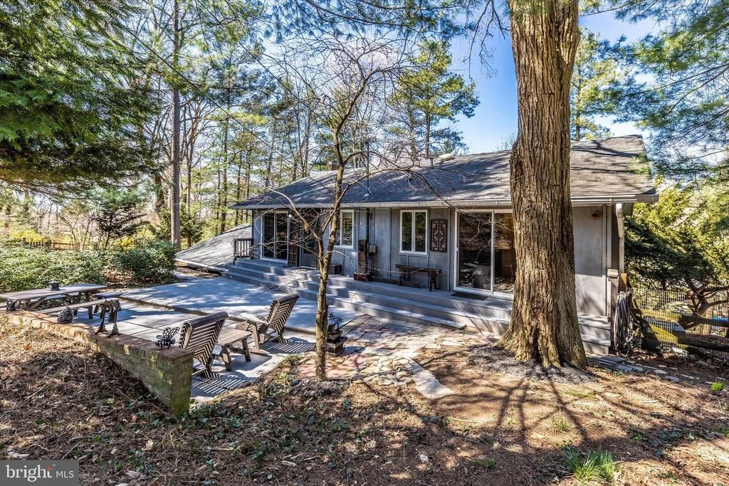 Photo of 8623 PINECLIFF DRIVE