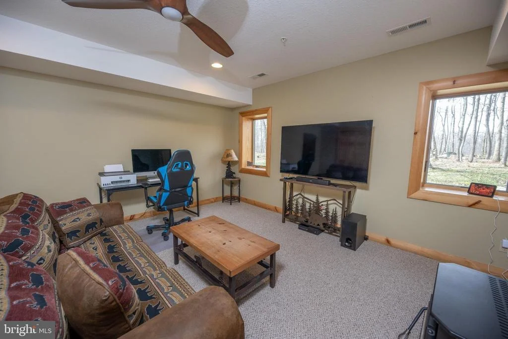Photo of 276 SUNDANCE WAY