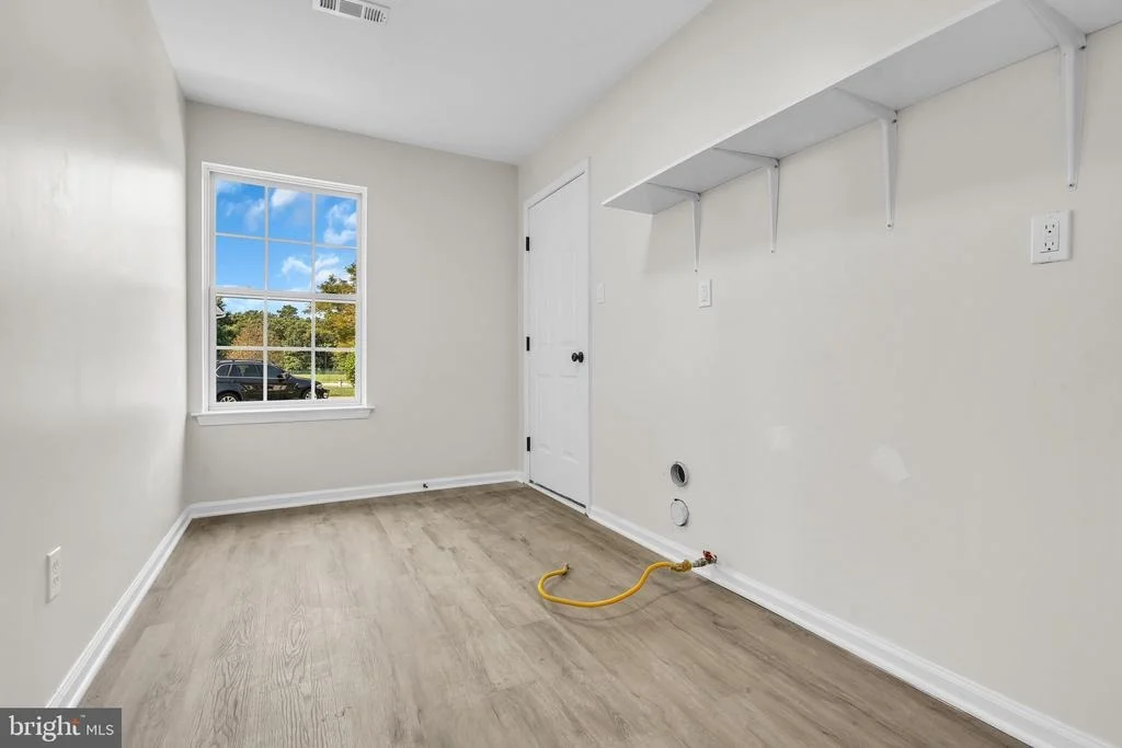 Photo of 1055 HUNTINGDON DRIVE