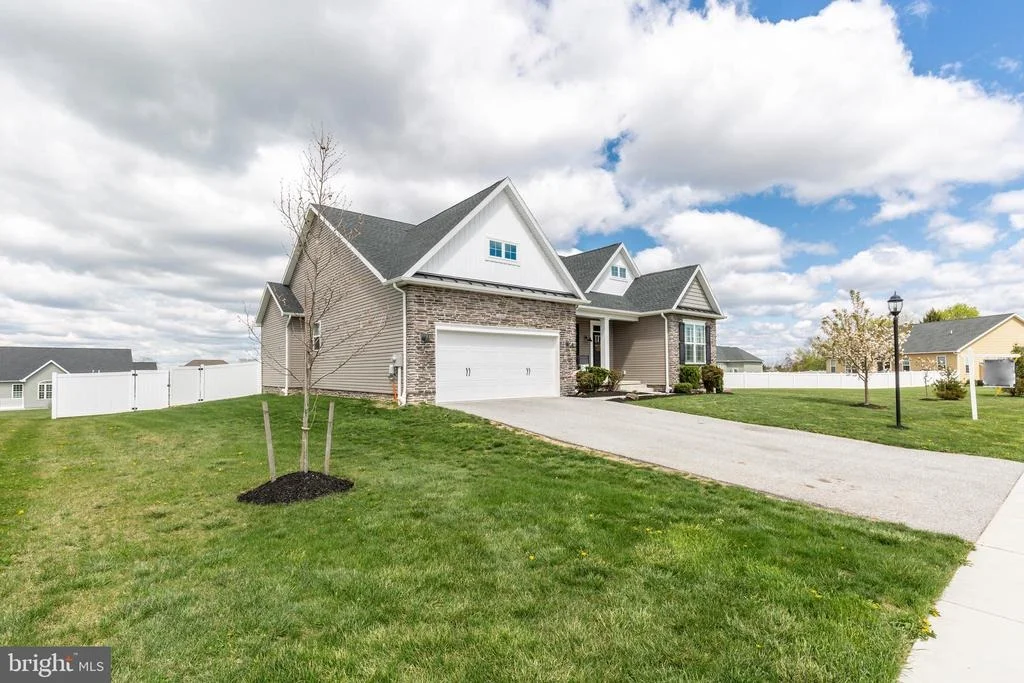 Photo of 975 BECK MILL ROAD