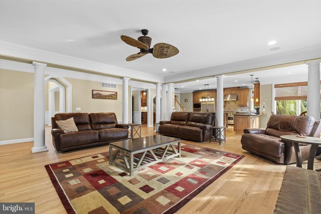 Photo of 370 EAGLE HILL ROAD