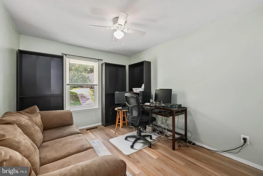 Photo of 16008 FAIRWAY DRIVE