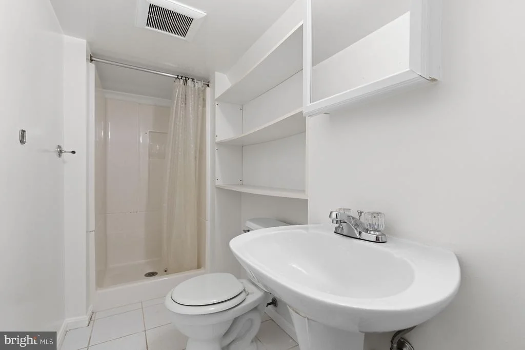Photo of 4448 RESERVOIR ROAD NW