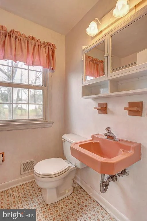 Photo of 6105 WINDHAM ROAD