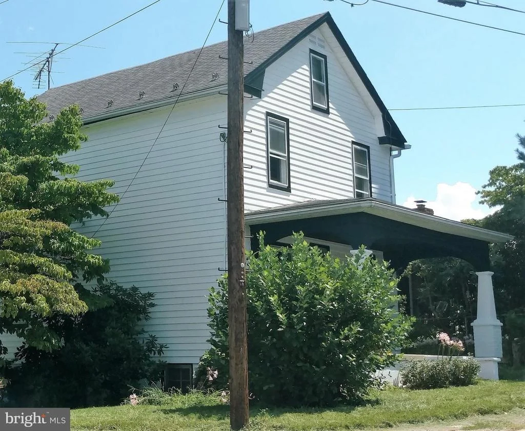 Photo of 620 N MAPLE AVENUE
