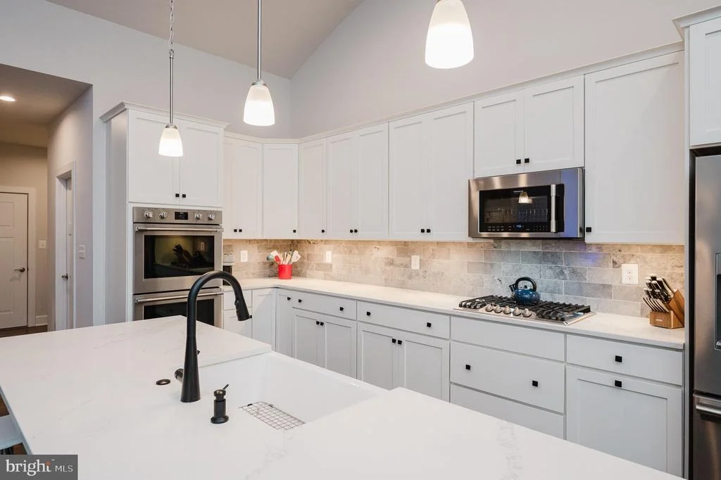 Photo of 2525 EASY STREET