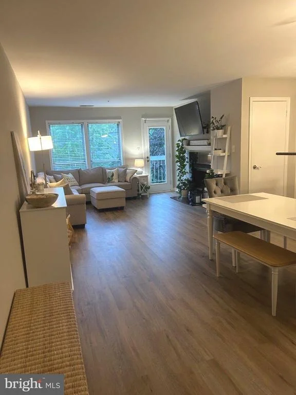 Photo of Unit 4D7 at 3176 SUMMIT DRIVE