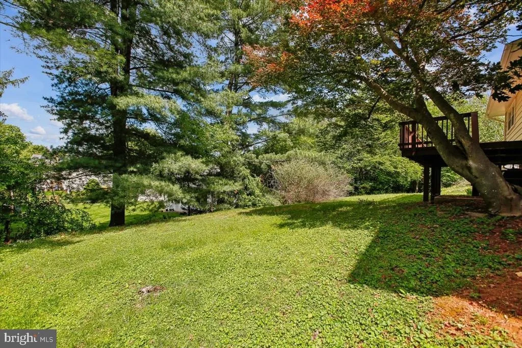 Photo of 1705 CRESTVIEW DRIVE