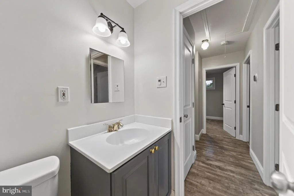 Photo of 504 HAMLEN ROAD
