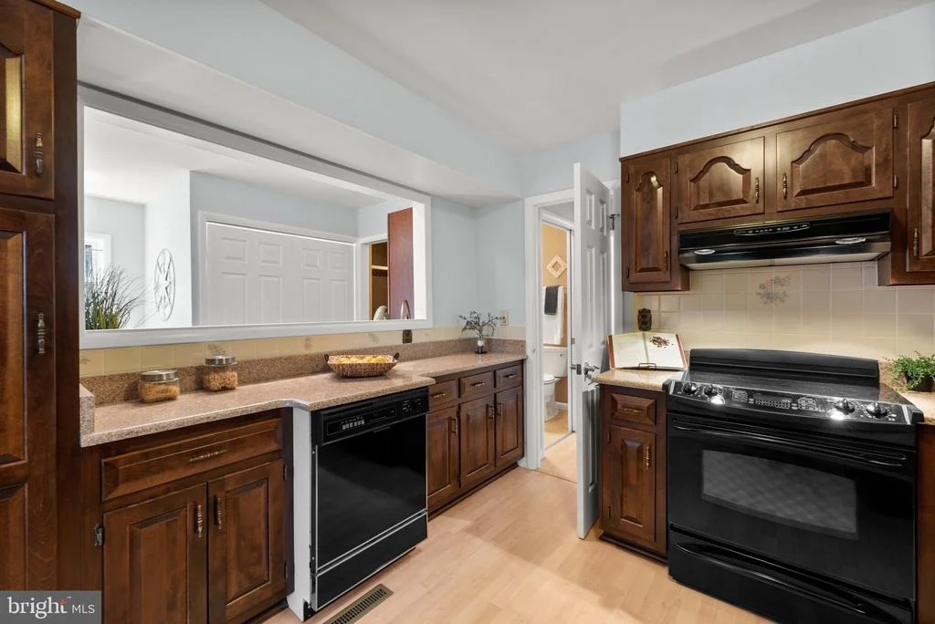 Photo of 1071 OMAR DRIVE