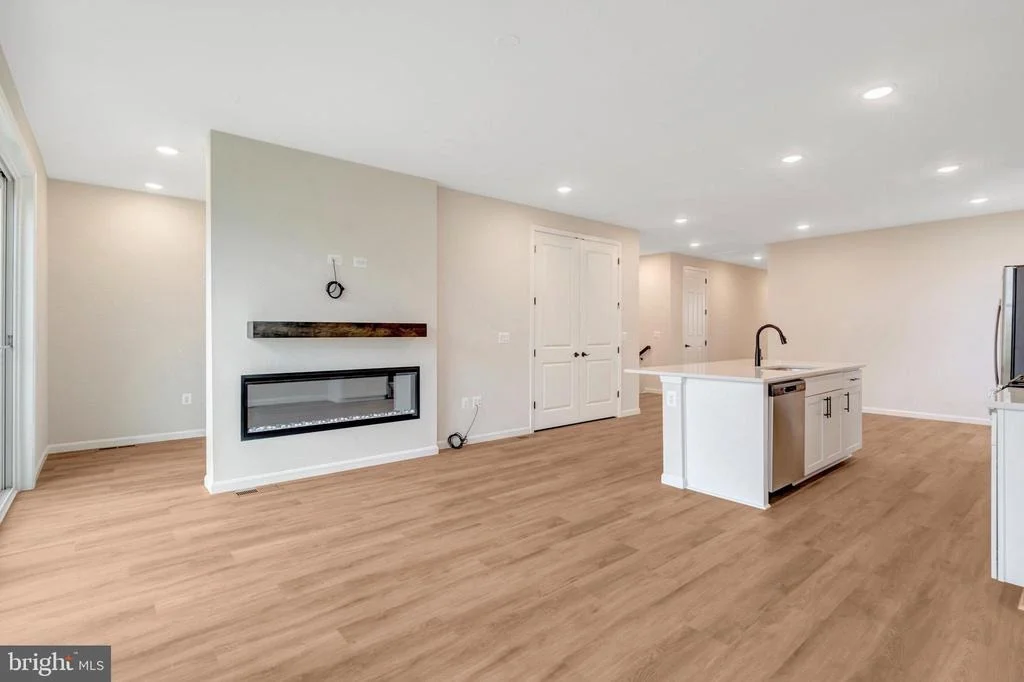 Photo of 104 MIDSUMMER