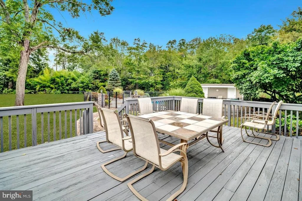 Photo of 526 COUNTY ROAD 579