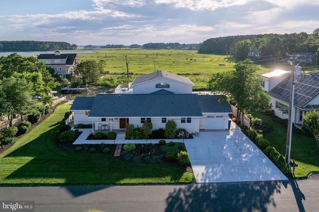 Photo of 13 VENETIAN DRIVE
