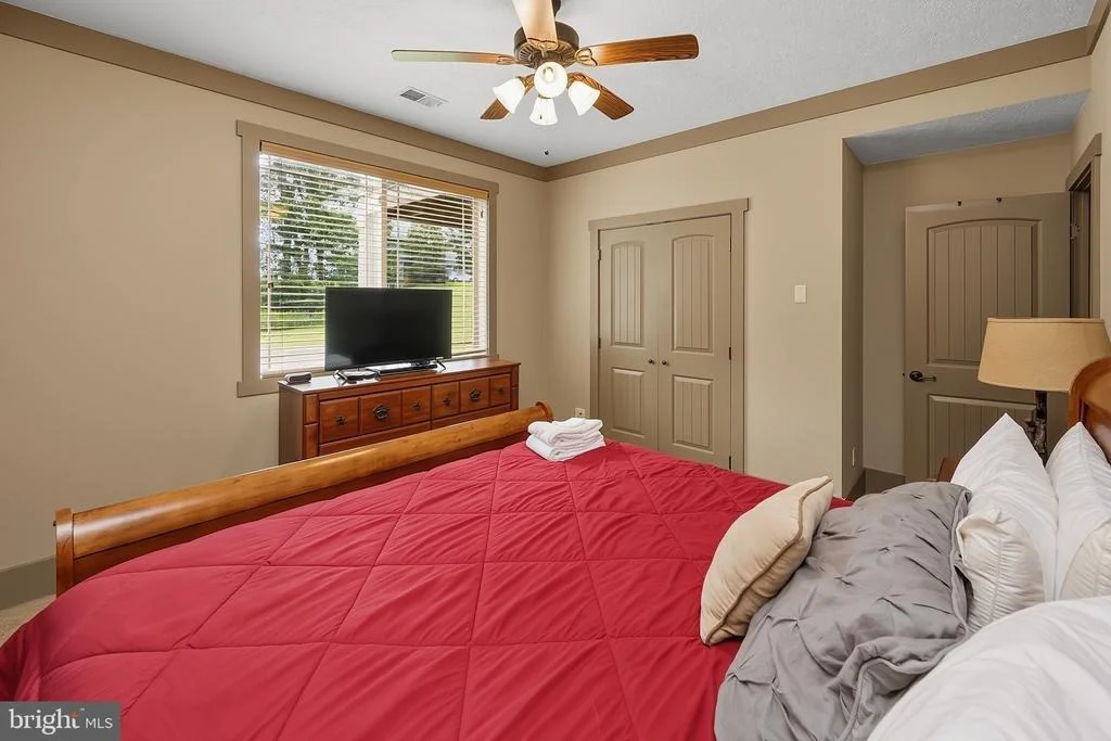 Photo of 110 NORTHLAKE DRIVE