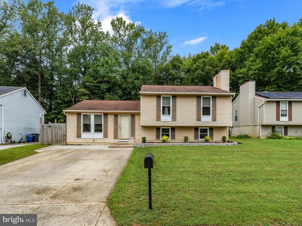 Photo of 8726 FAIRHAVEN PLACE