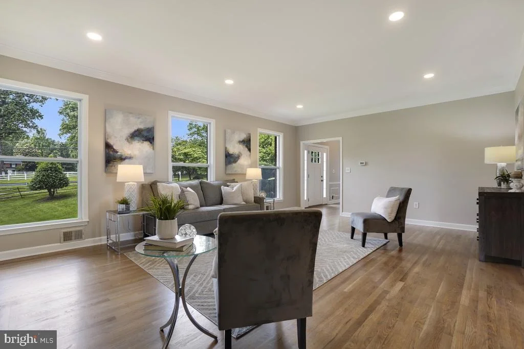 Photo of 10717 RIVER ROAD