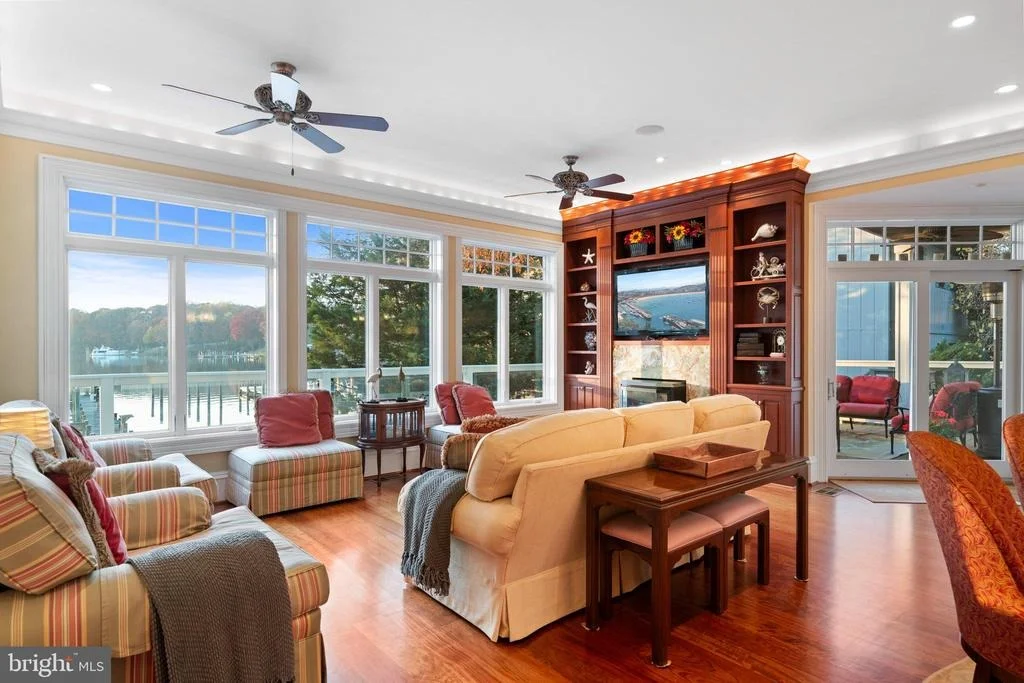 Photo of 206 HARBOR DRIVE