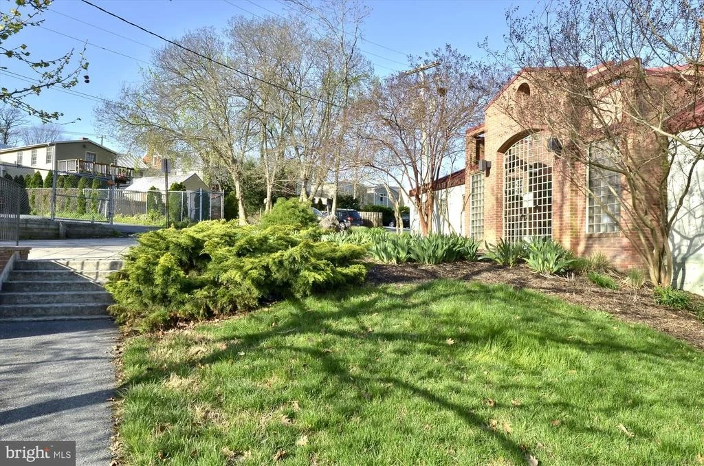 Photo of 702 MIDWAY DRIVE