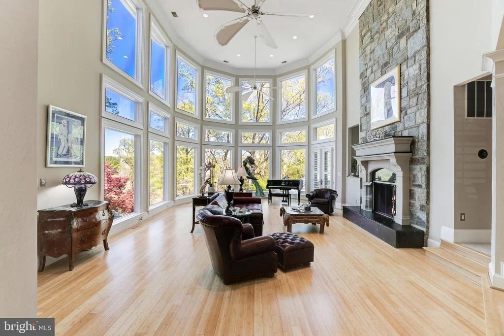 Photo of 658 LIVE OAK DRIVE