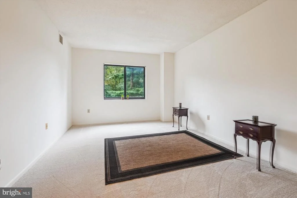 Photo of Unit 2220 at 15107 INTERLACHEN DRIVE