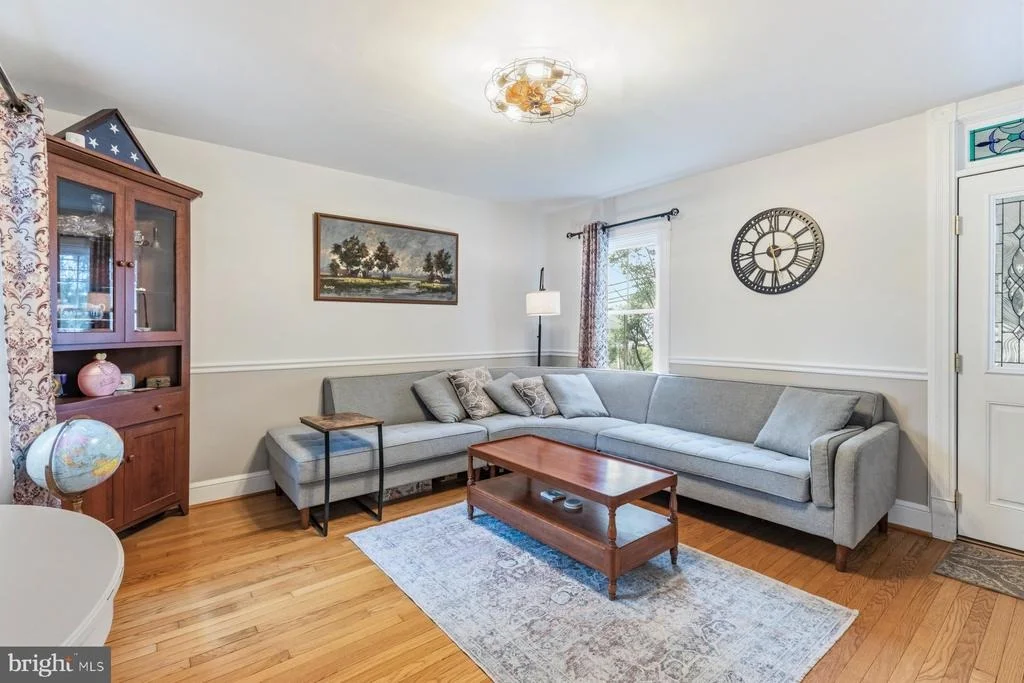 Photo of 1105 MONTGOMERY STREET