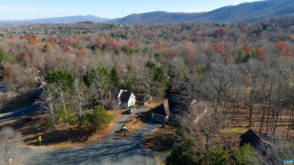 Photo of 465 HIDDEN RIDGE RD
