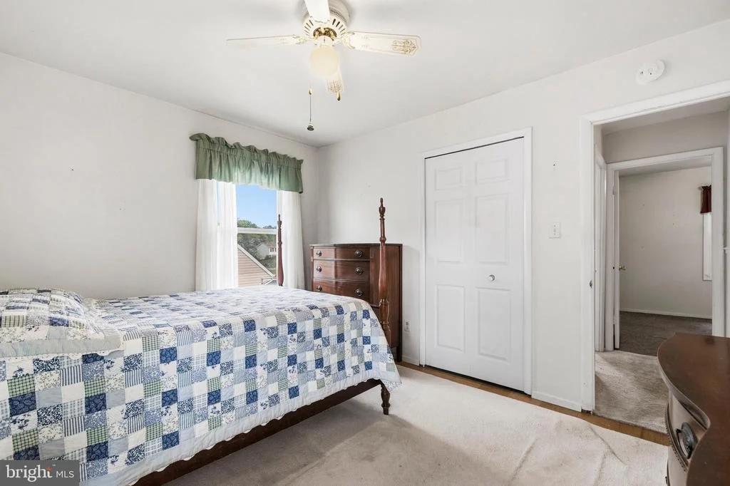 Photo of 215 COMPTON ROAD