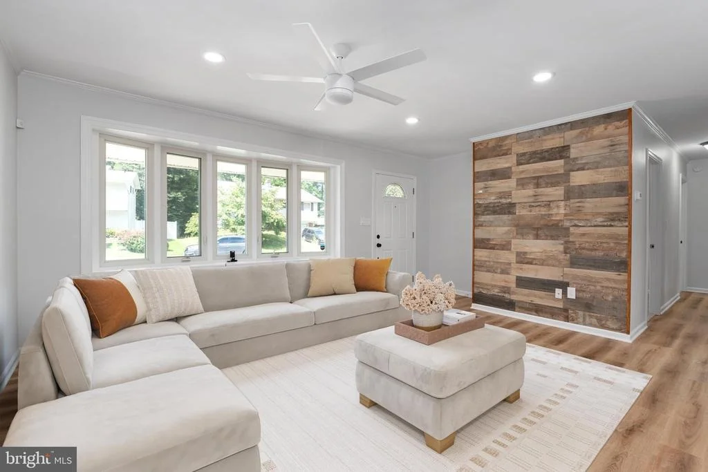 Photo of 541 CRESTPARK DRIVE