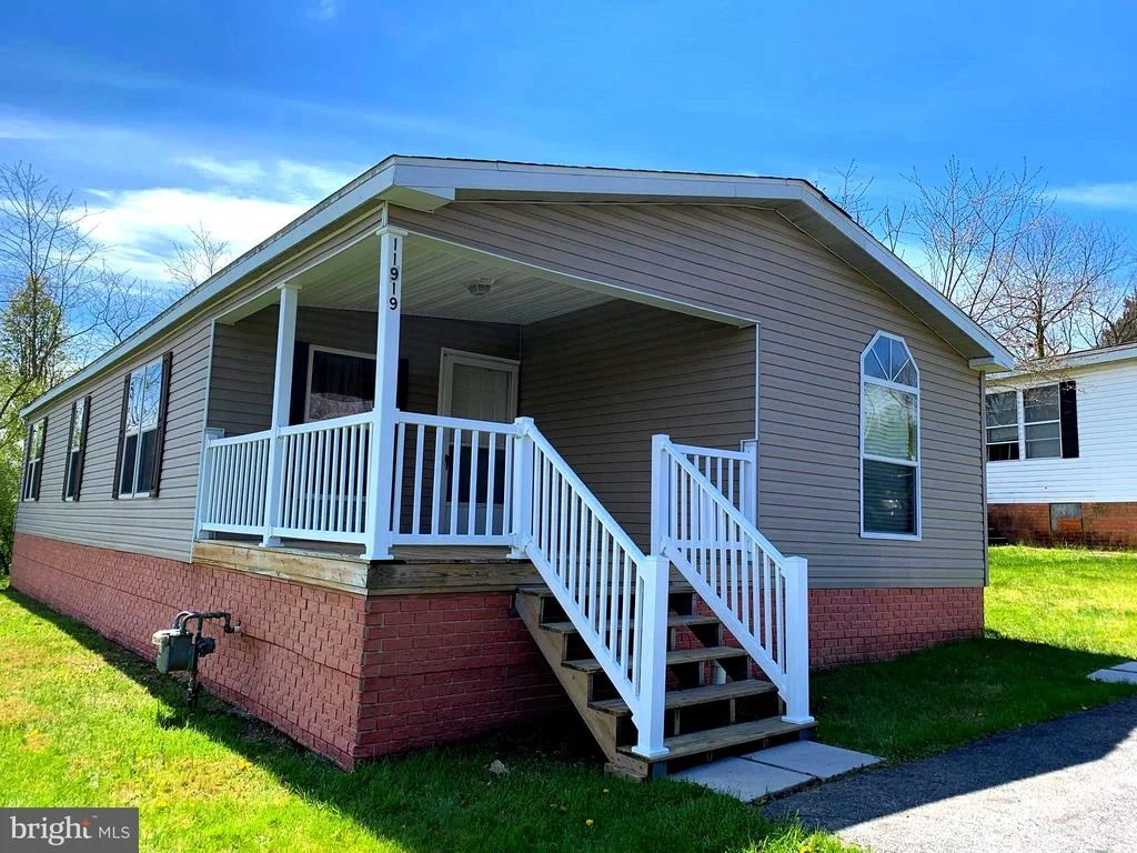 Photo of 11919 HEATHER DRIVE