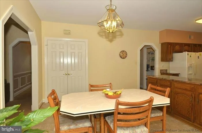 Photo of 608 SILVERSTONE COURT