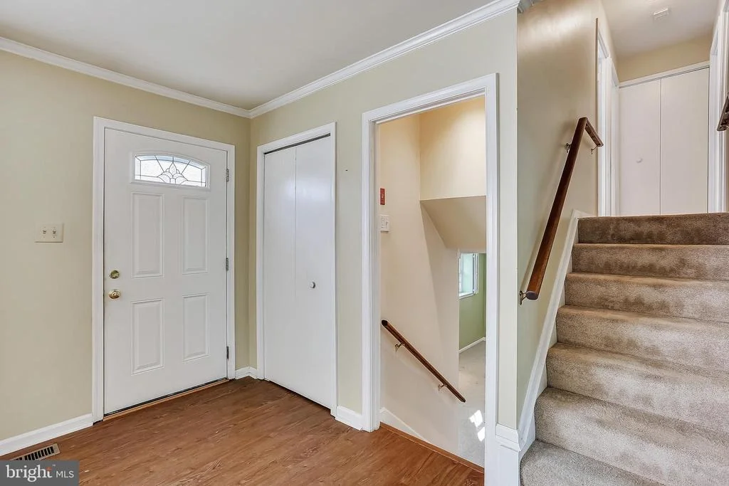 Photo of 9109 ROUNDLEAF WAY