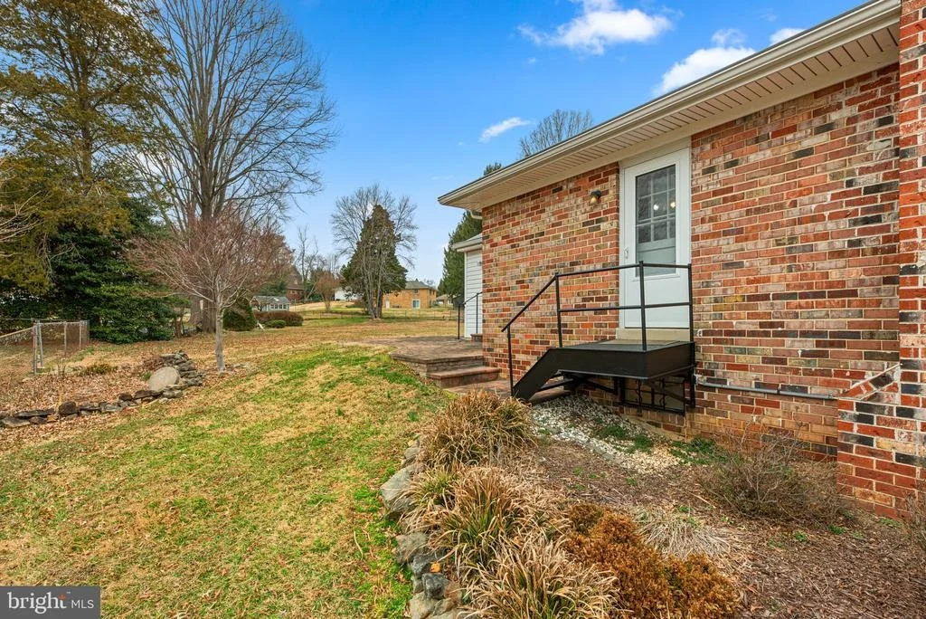 Photo of 19104 WILLOW GROVE ROAD