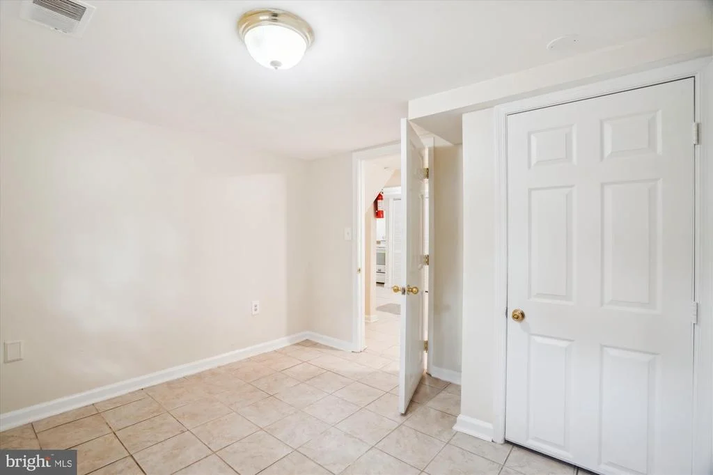 Photo of 9121 LANHAM SEVERN ROAD