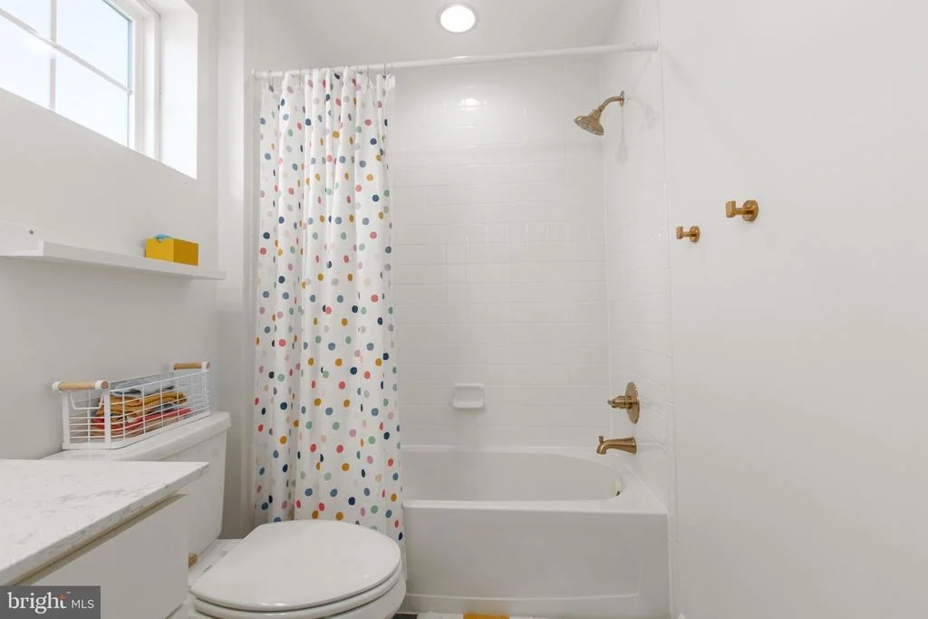 Photo of 725 ELECTRIC AVENUE