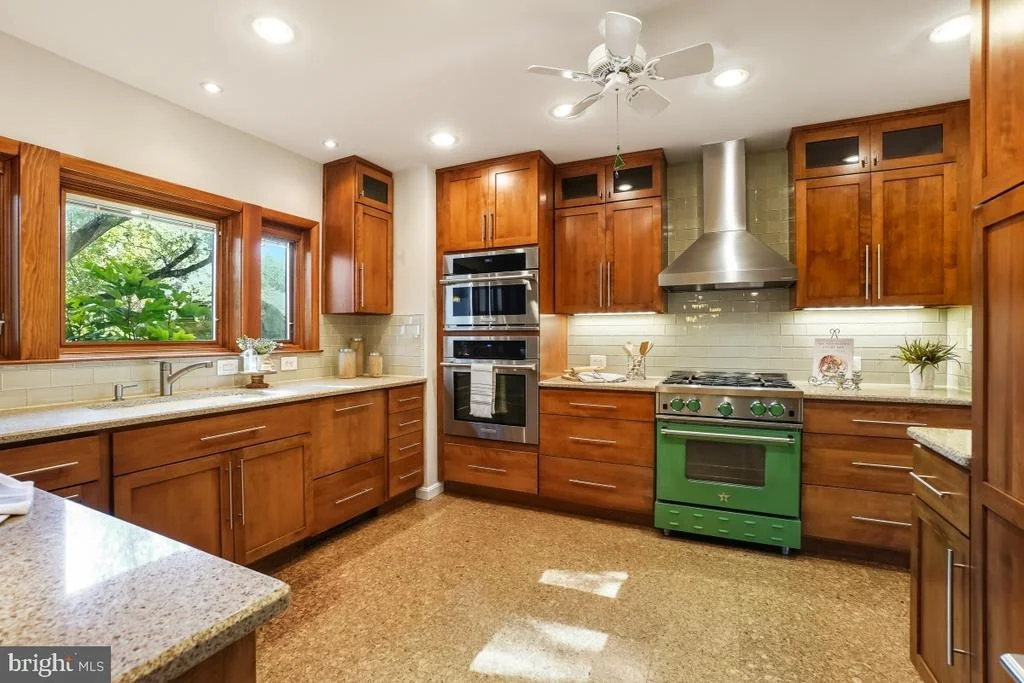 Photo of 418 NEALE COURT