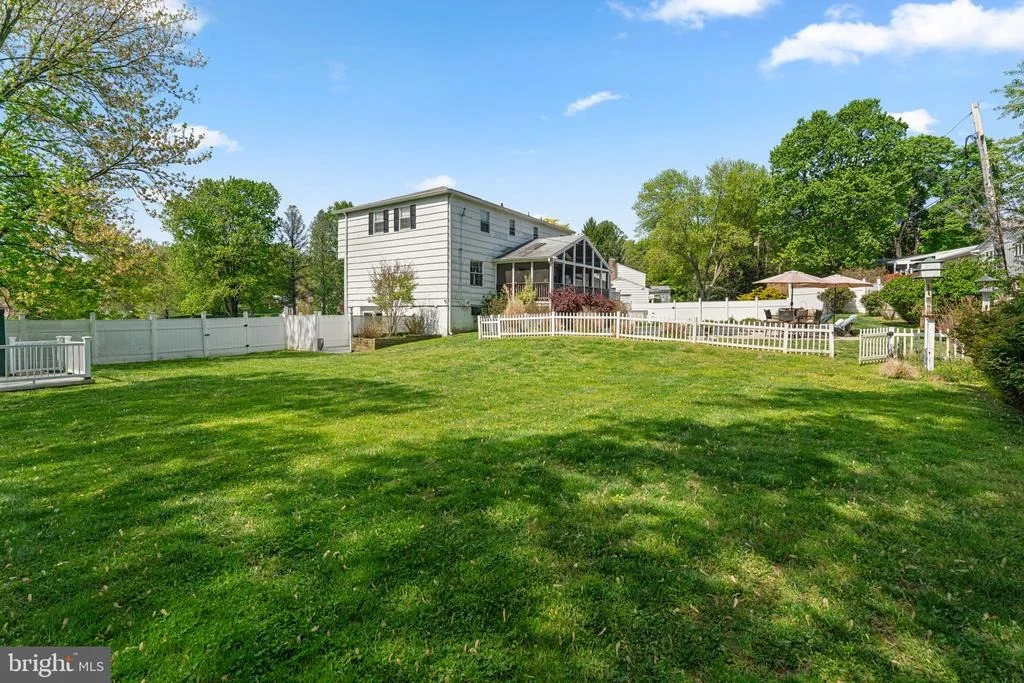 Photo of 5008 LAKE CIRCLE W